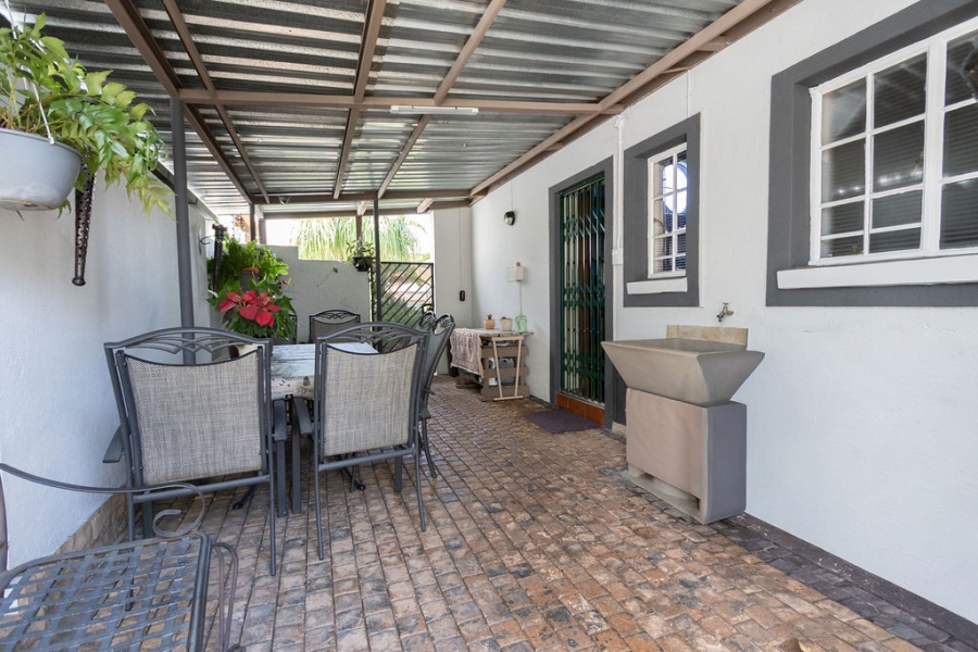 3 Bedroom Property for Sale in Safari Gardens North West